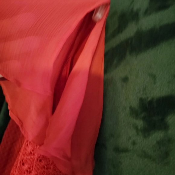 Women's Top - Picture 4 of 4